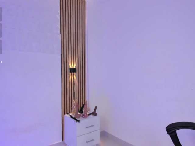 valeria-acost live cam on BongaCams