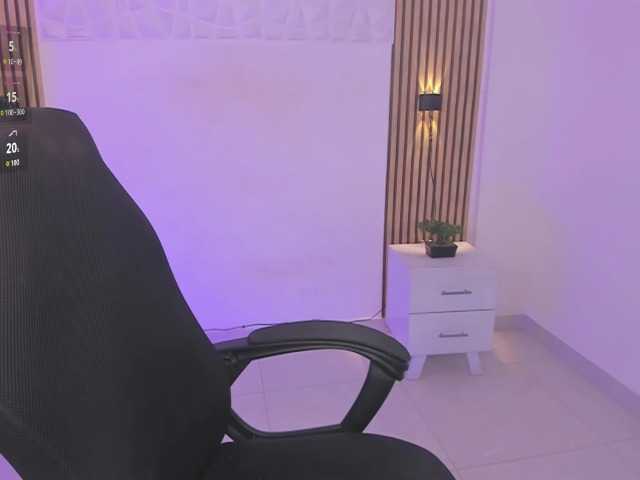 valeria-acost live cam on BongaCams