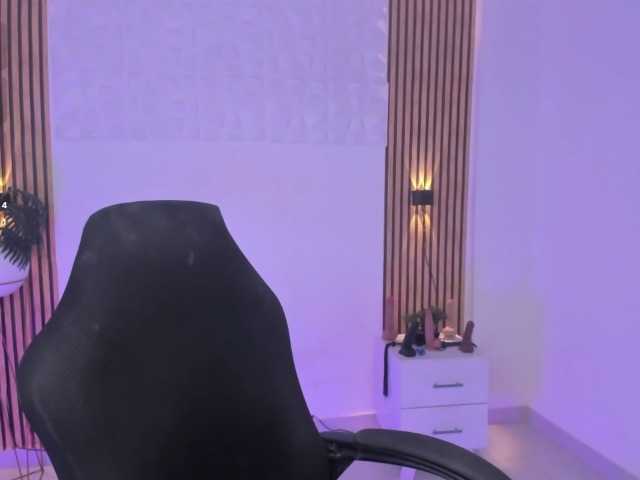 valeria-acost live cam on BongaCams