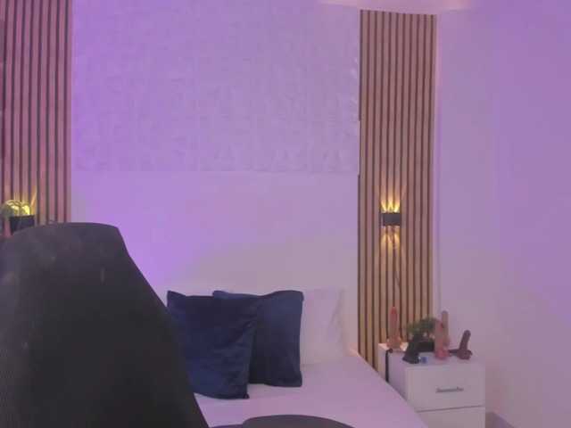 valeria-acost live cam on BongaCams