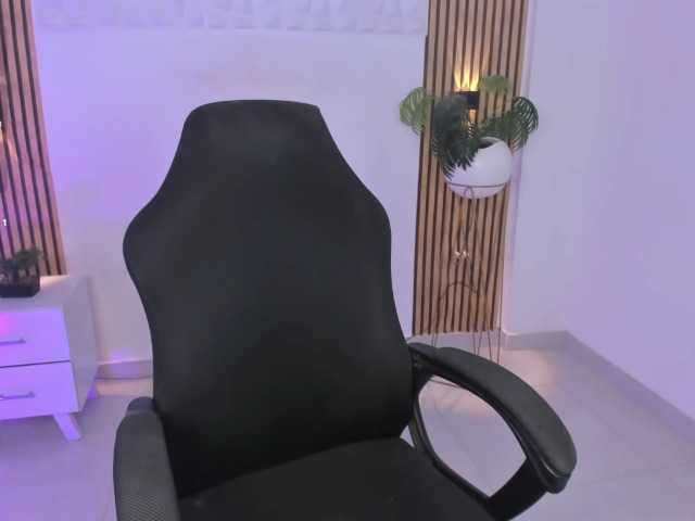 valeria-acost live cam on BongaCams