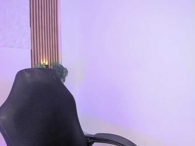 valeria-acost's BongaCams show and profile