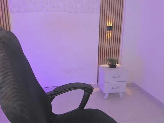 valeria-acost live cam on BongaCams