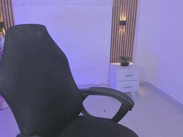 valeria-acost live cam on BongaCams