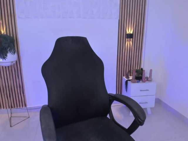 valeria-acost live cam on BongaCams