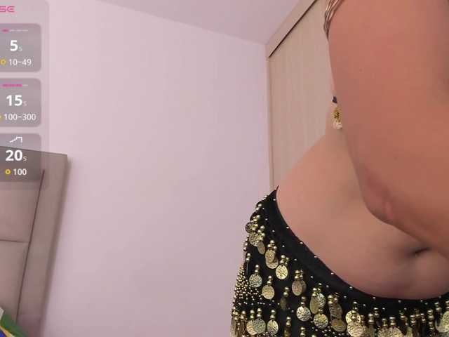 lakshmi-rai live cam on BongaCams