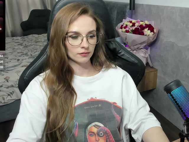 MCfly-1 live cam on BongaCams