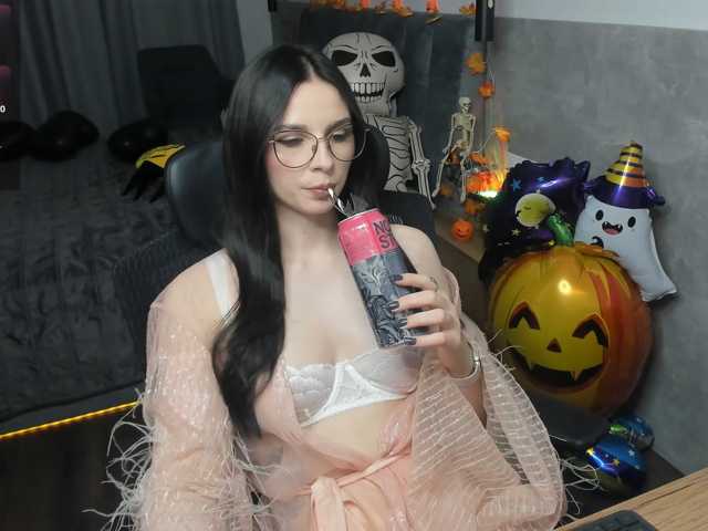MCfly-1 live cam on BongaCams
