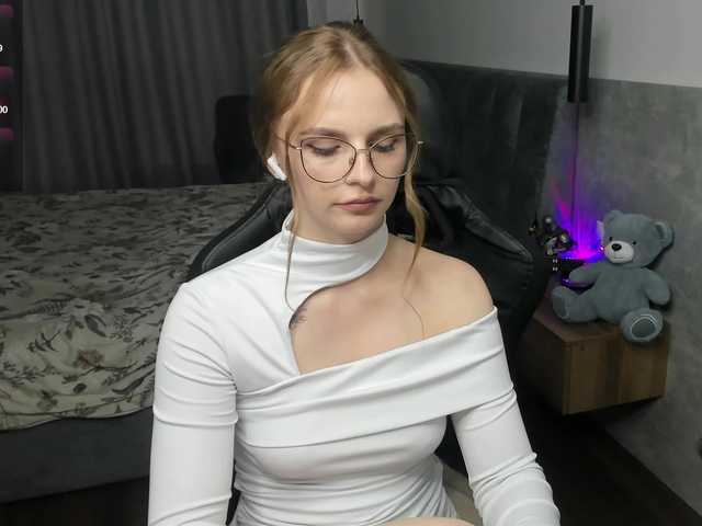 white_witch — live female cam