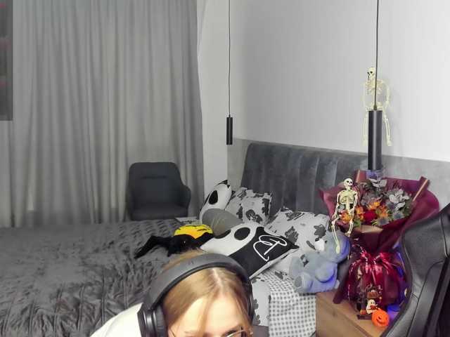 white_witch live cam preview
