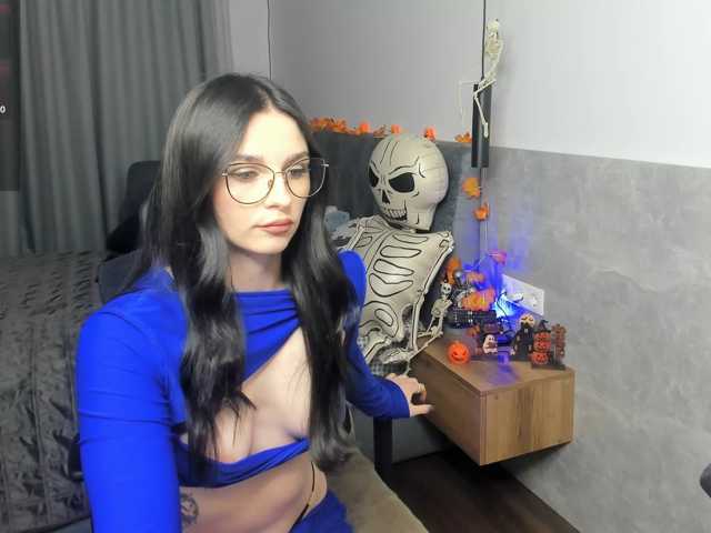MCfly-1 live cam on BongaCams