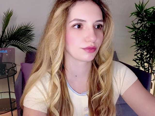 marykiskis live cam on BongaCams