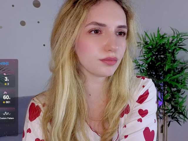 marykiskis live cam on BongaCams