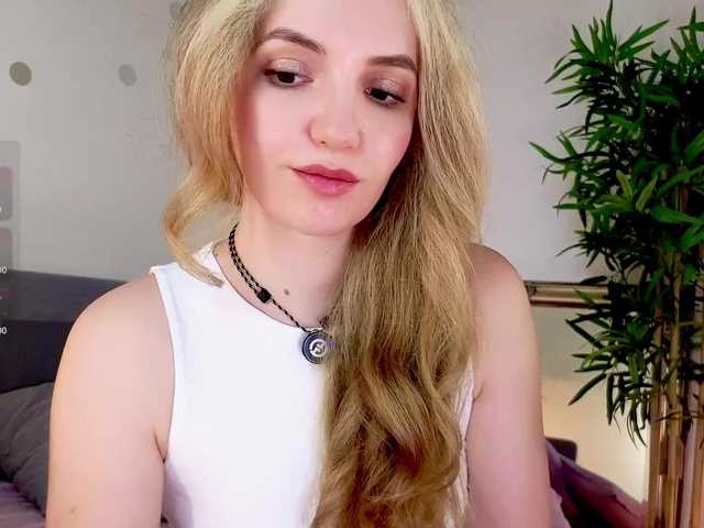 marykiskis live cam on BongaCams