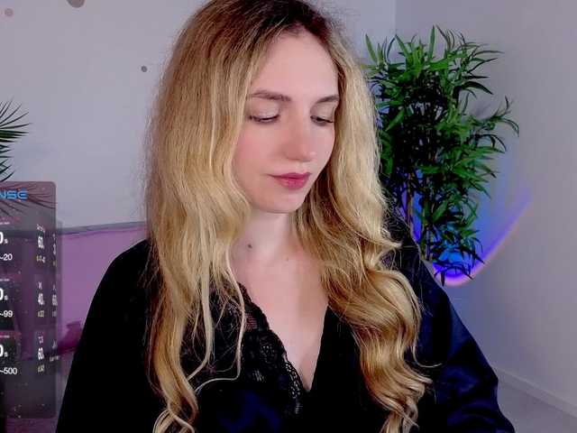 marykiskis live webcam show