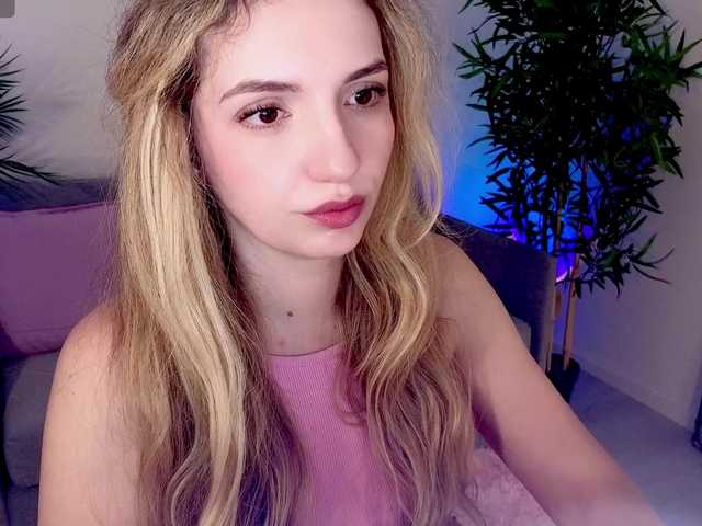 marykiskis live cam on BongaCams