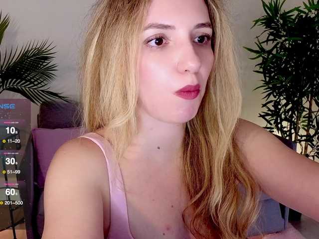marykiskis live cam on BongaCams