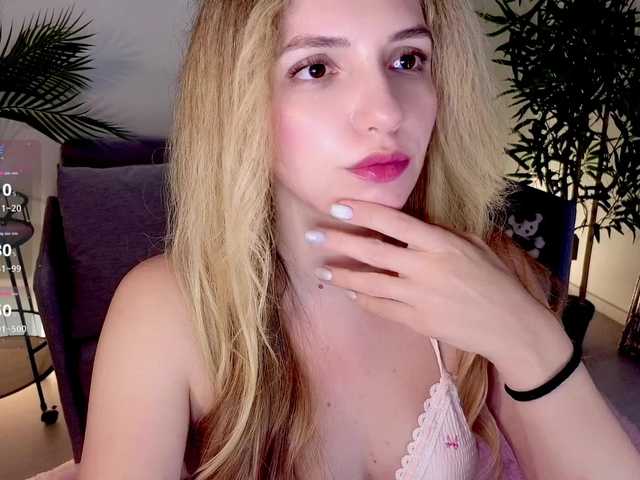 marykiskis live cam on BongaCams