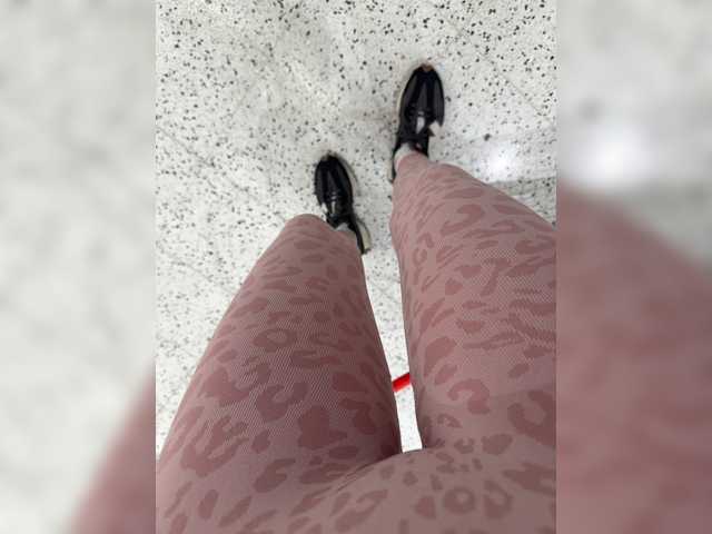 marykiskis, live now on BongaCams