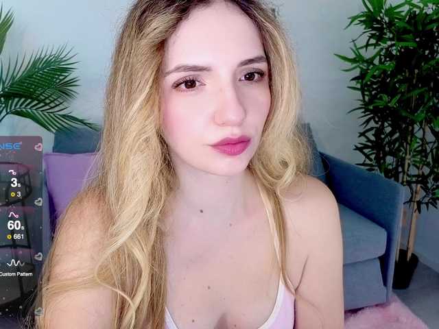 marykiskis live cam on BongaCams