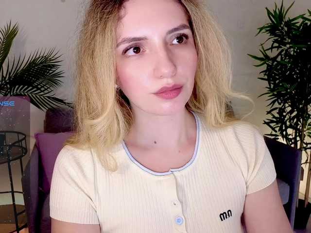 marykiskis live cam on BongaCams