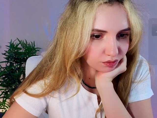 marykiskis live cam on BongaCams