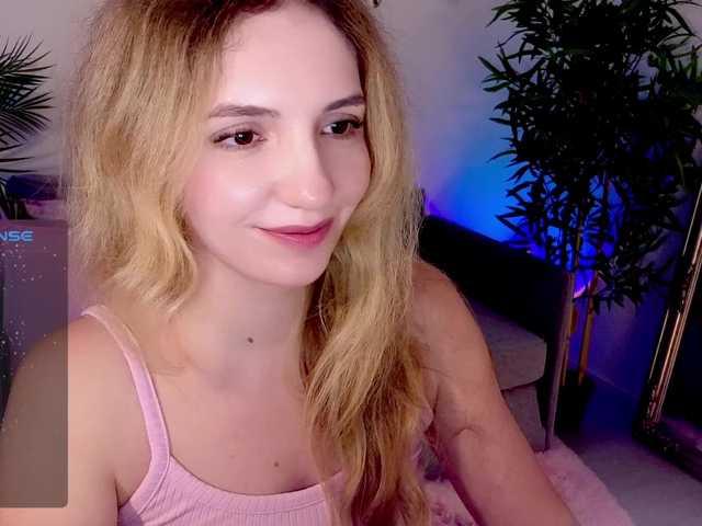 marykiskis live cam on BongaCams