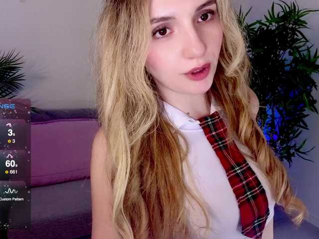 marykiskis live cam on