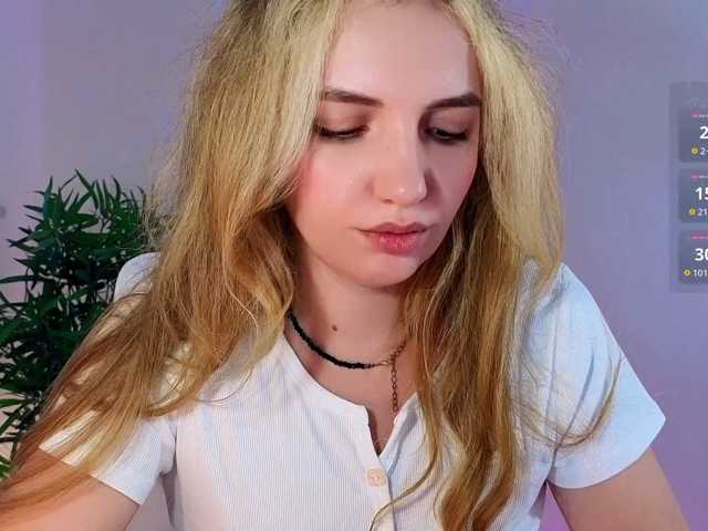 marykiskis live cam on BongaCams