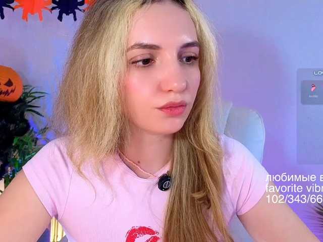 Kris_honey live cam on BongaCams