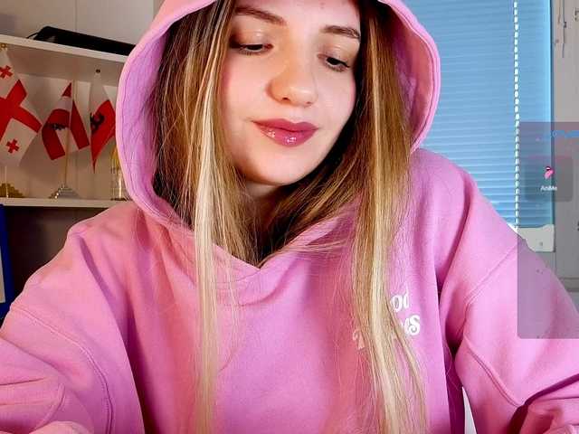 marykiskis's BongaCams show and profile