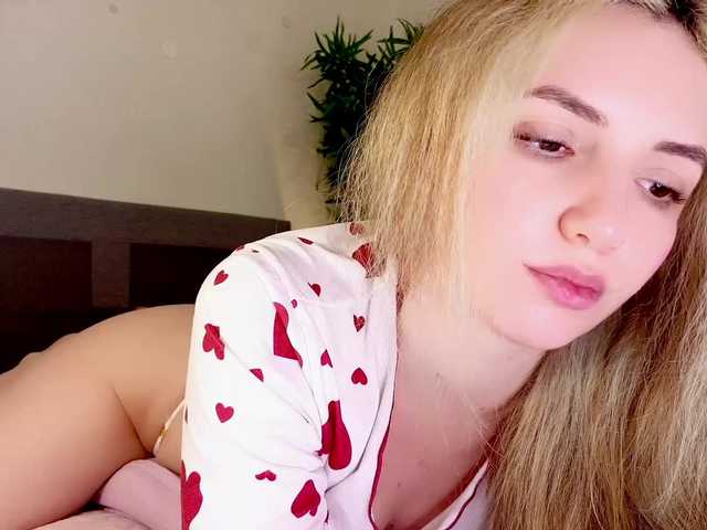 marykiskis live cam on BongaCams