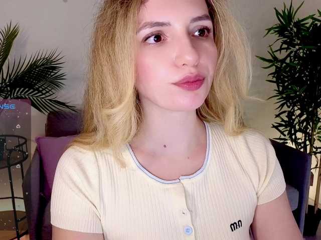 marykiskis live cam on BongaCams