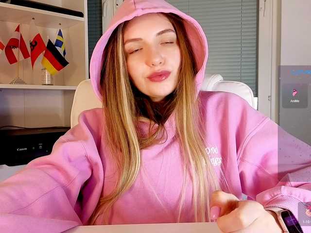 marykiskis's BongaCams show and profile