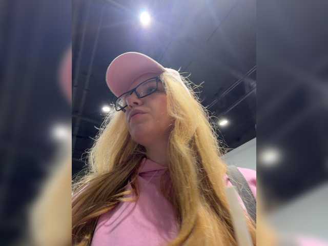 marykiskis, en directo ahora en BongaCams