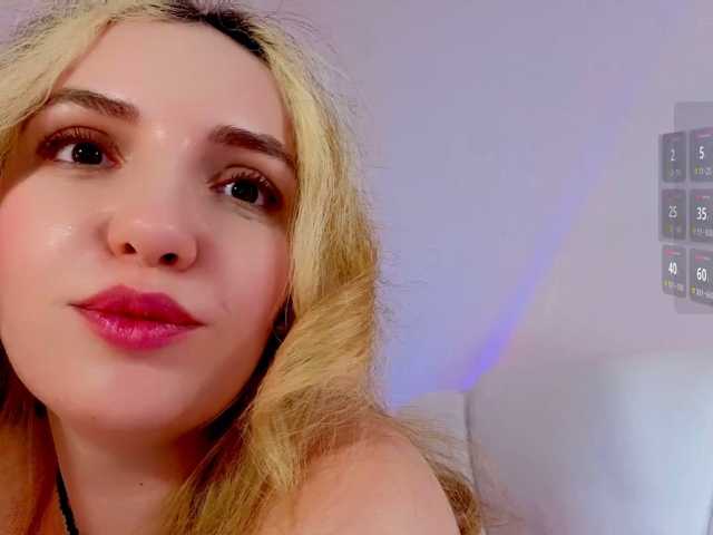 marykiskis live cam on BongaCams