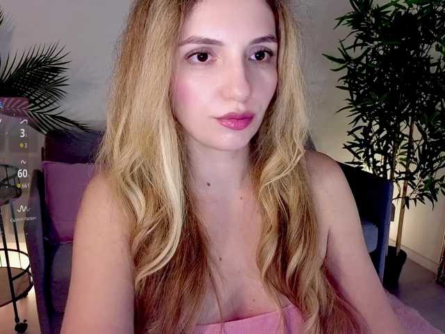 marykiskis live cam on BongaCams