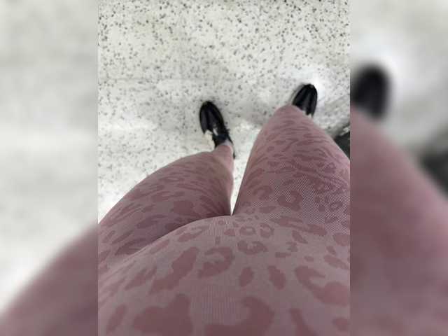 marykiskis, en directo ahora en BongaCams