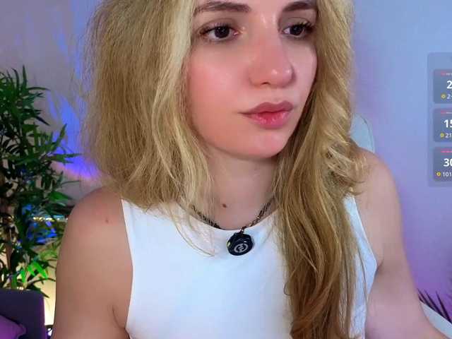 marykiskis, en directo ahora en BongaCams