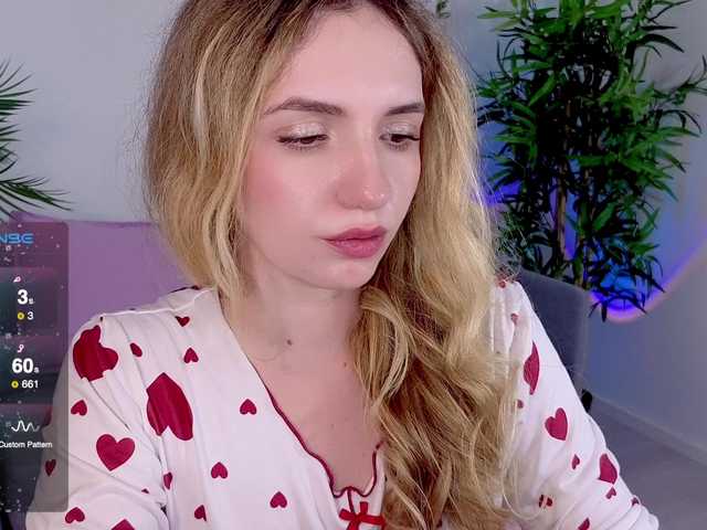 marykiskis live webcam show