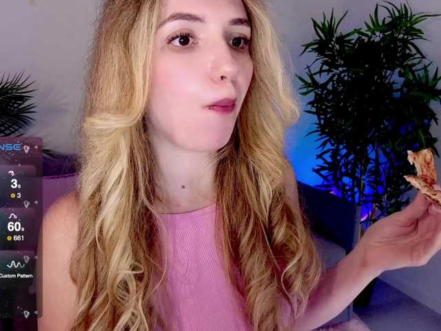 marykiskis live cam on BongaCams