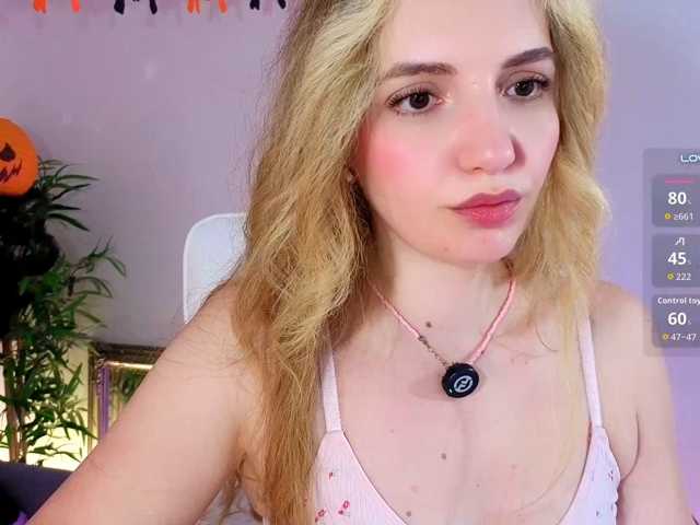 marykiskis live cam preview