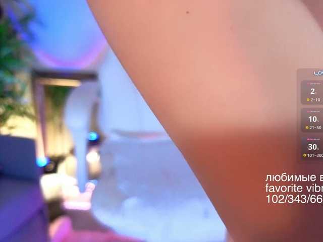 Kris_honey live cam on BongaCams