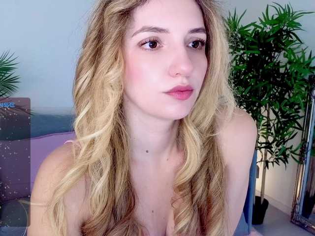 marykiskis live cam on BongaCams