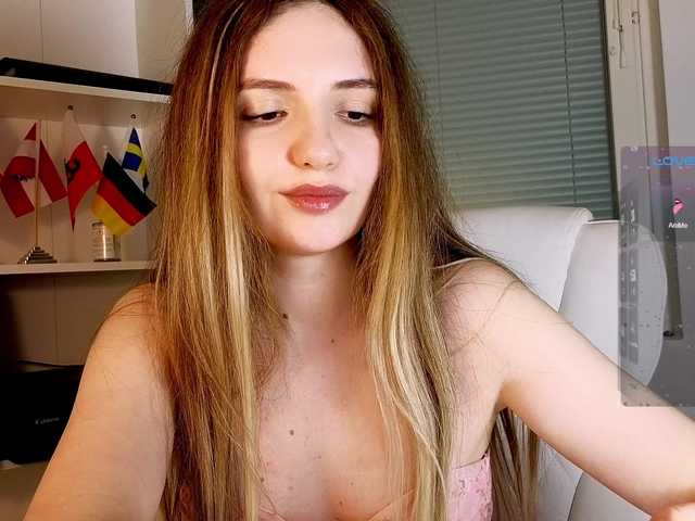 marykiskis's BongaCams show and profile