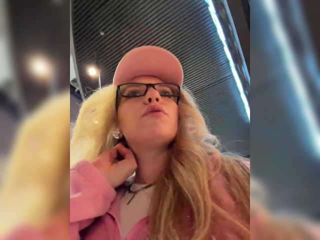 marykiskis live cam on BongaCams