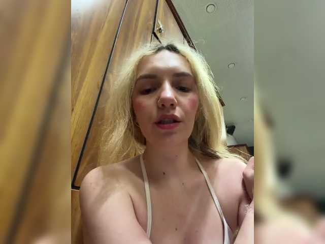 marykiskis live cam on BongaCams