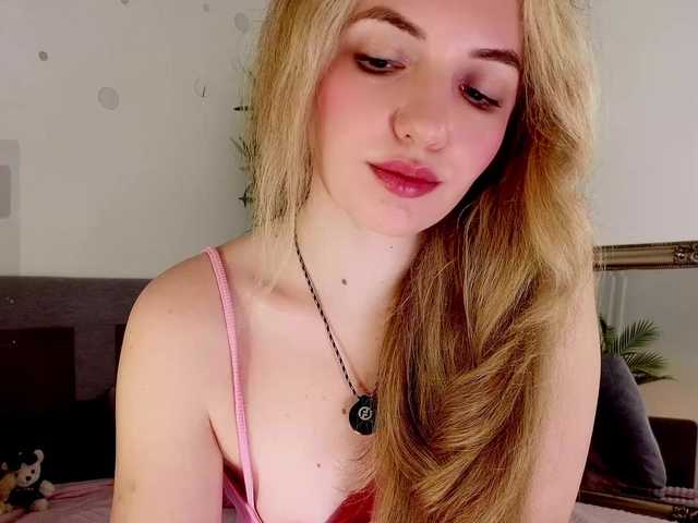 marykiskis live cam on BongaCams