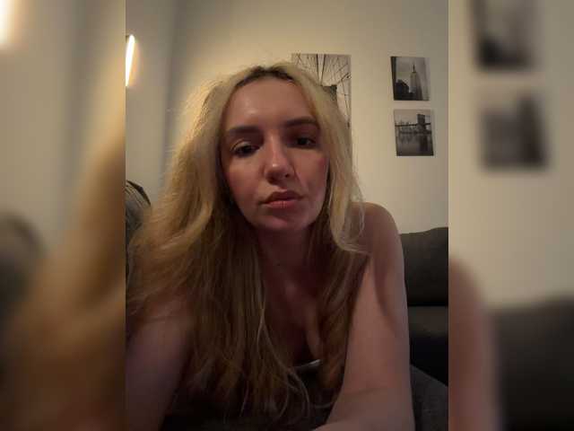 marykiskis live cam on BongaCams