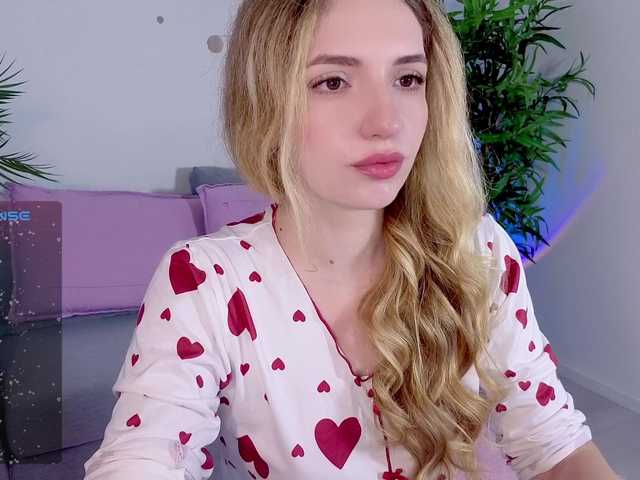 marykiskis live webcam show